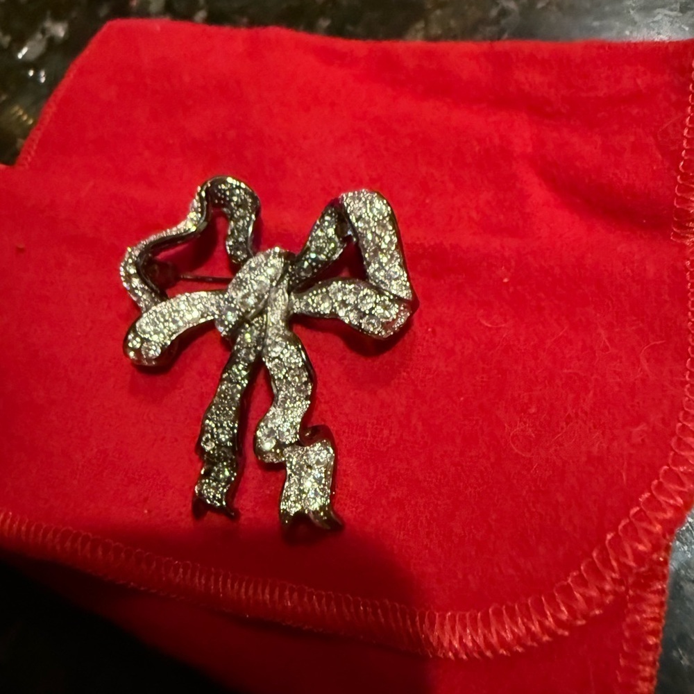 Kjl Kenneth Jay Lane Vintage Crystal Bow Brooch — image 2 of 4